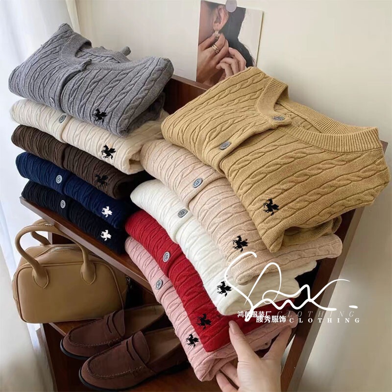 Embroidered Korean-Style Slim-Fit Versatile Loose Long-Sleeve Knit Cardigan for Women, Stylish Retro Soft Cable-Knit Sweater in Gray