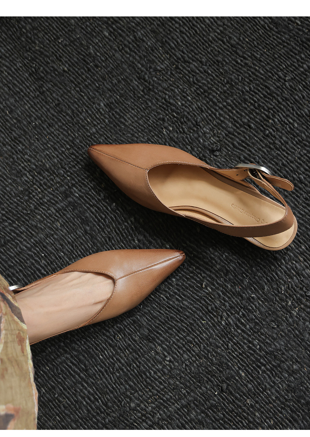 Giày sandal nữ mũi nhọn quai ngang gót thấp phong cách Hàn Quốc — màu nâu chi tiết 3