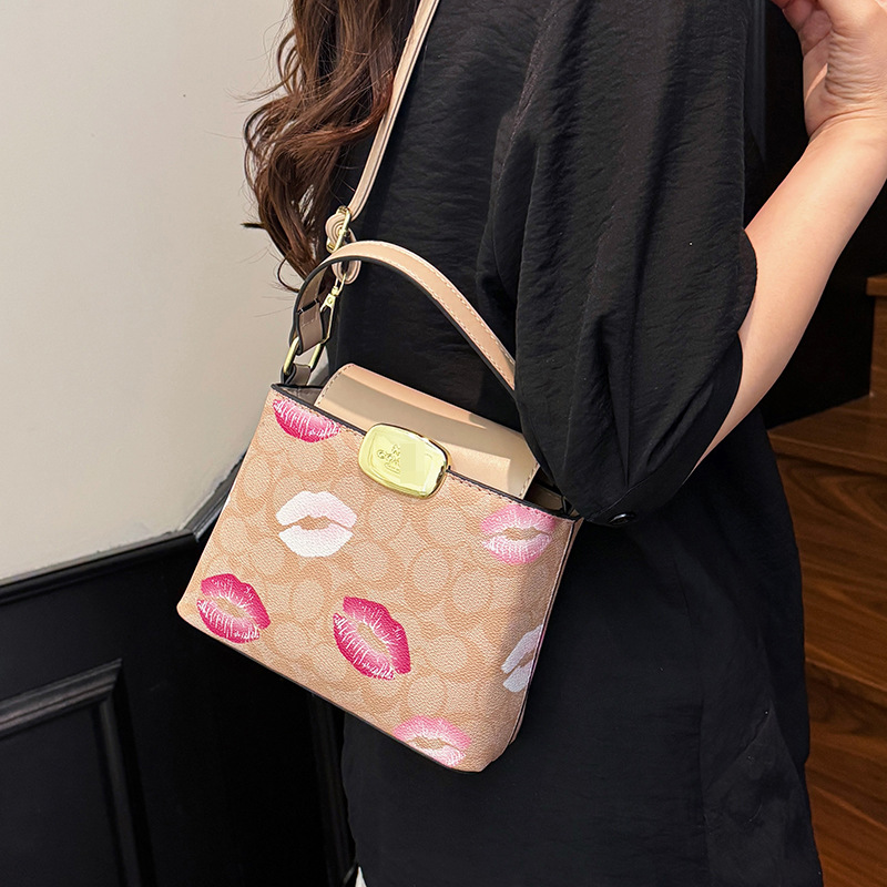 Bolso femenino transfronterizo de comercio exterior 2025 nuevo bolso de PU de diseño personalizado europeo y americano
