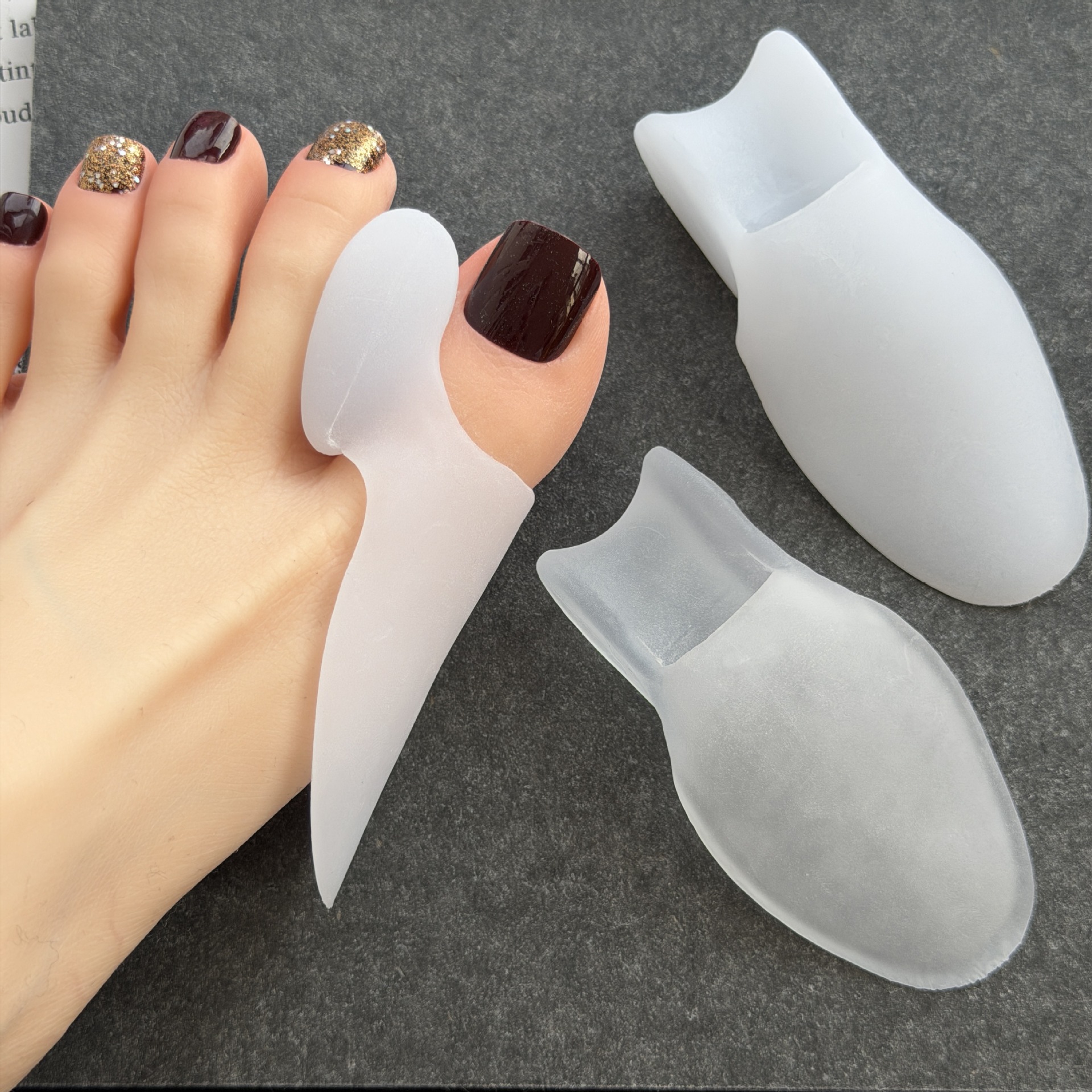 Factory-Made Silicone Toe Separator for Big Toe Correction, Anti-Chafing, Pain Relief, Single-Hole Design for Day and Night Use