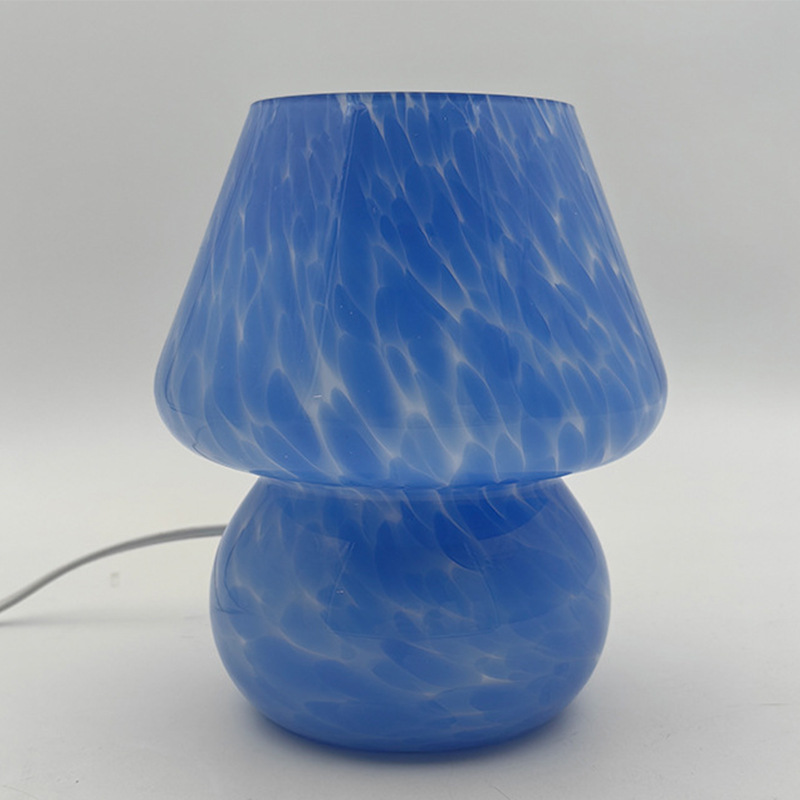 Lámpara de escritorio de hongo de vidrio creativo transfronterizo dormitorio estudio crema viento ambiente lámpara de cabecera de cama lámpara de noche amazona