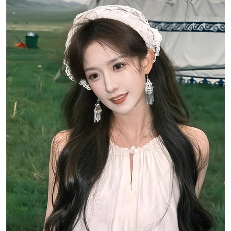 2025 nueva sensación de atmósfera bufandas de seda de flores rasgadas niñas atadas correa de cabello bufandas de encaje diseño sensación de foto bufandas de triángulo versátiles