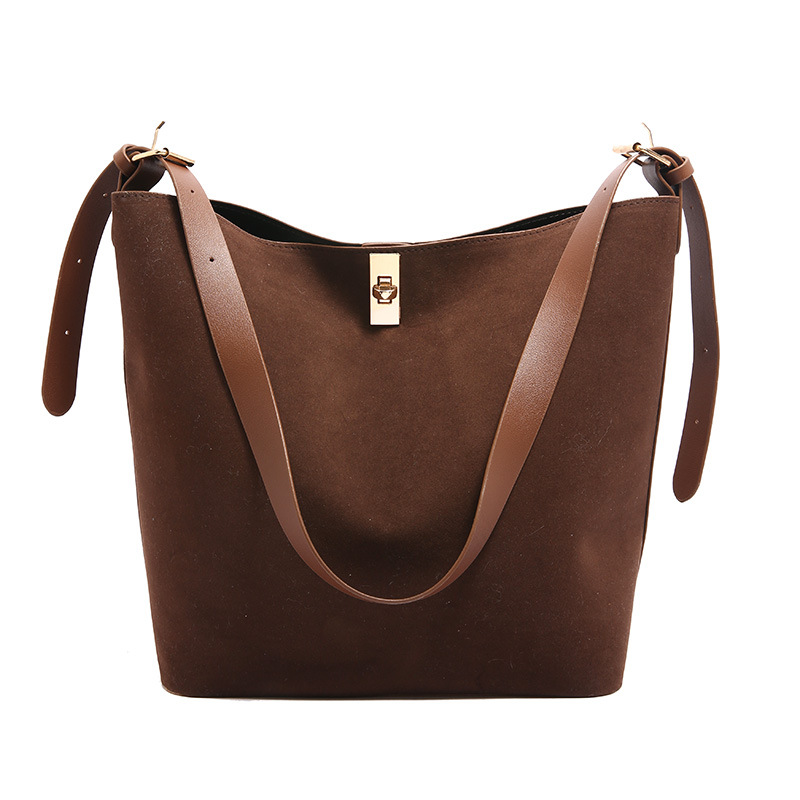 2024 invierno nueva moda de gran capacidad de viaje bolsa de viaje bolsa de moda extranjera simple bolsa de cubo simple bolsa de hombro