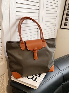 (Cross-border trading), (Wholesale), water repellent capacious one-shoulder bag for traveling, high-end