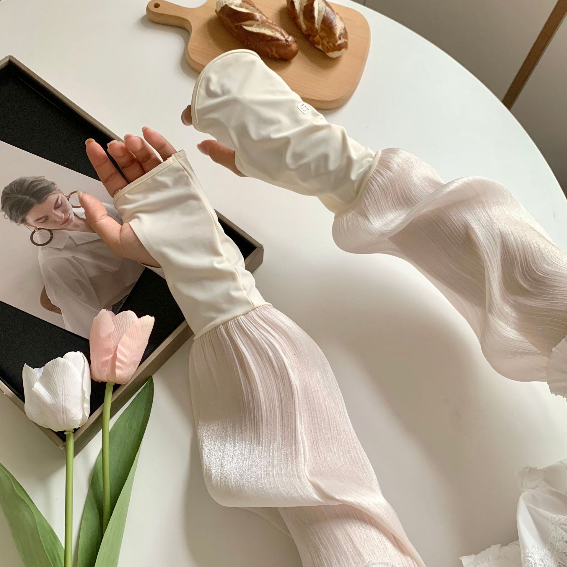 Mangas de hielo, mangas de protección solar, costuras con guantes para los dedos, paseos de verano, versión suelta y alargada, protección fina contra los rayos UV