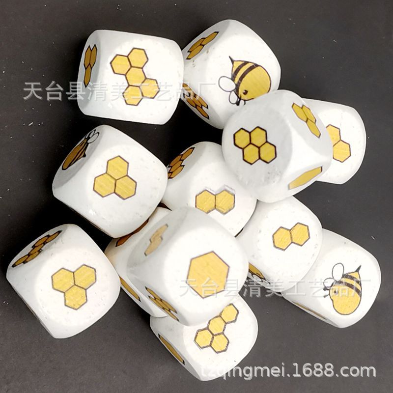 Juguetes prácticos de educación temprana de madera de bricolaje 20mm fondo blanco cuadrado abeja dados 12 cuentas de madera en un paquete