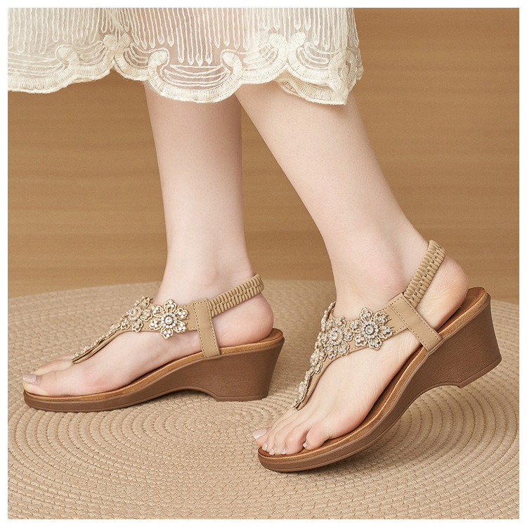 Sandal đế xuồng đính đá hoa thời trang mùa hè 2026 mẫu mới 180-3 — màu nâu, màu đen, quả mơ chi tiết 6