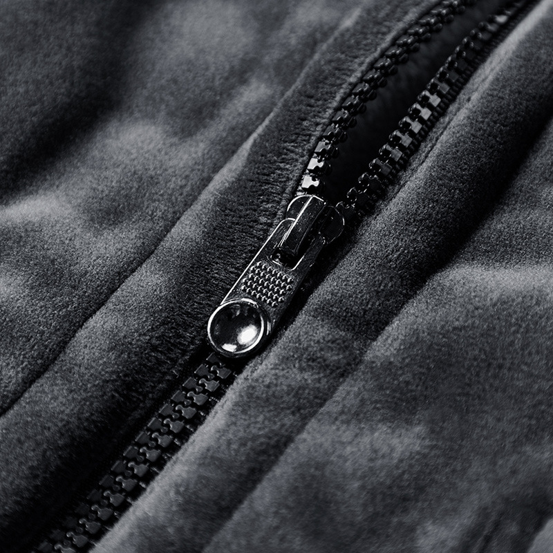 Los papás de mediana edad y ancianos usan terciopelo de zorro plateado con cuello en V, terciopelo de cordero grueso, ropa exterior, color sólido casual de todo fósforo, múltiples bolsas, calidez