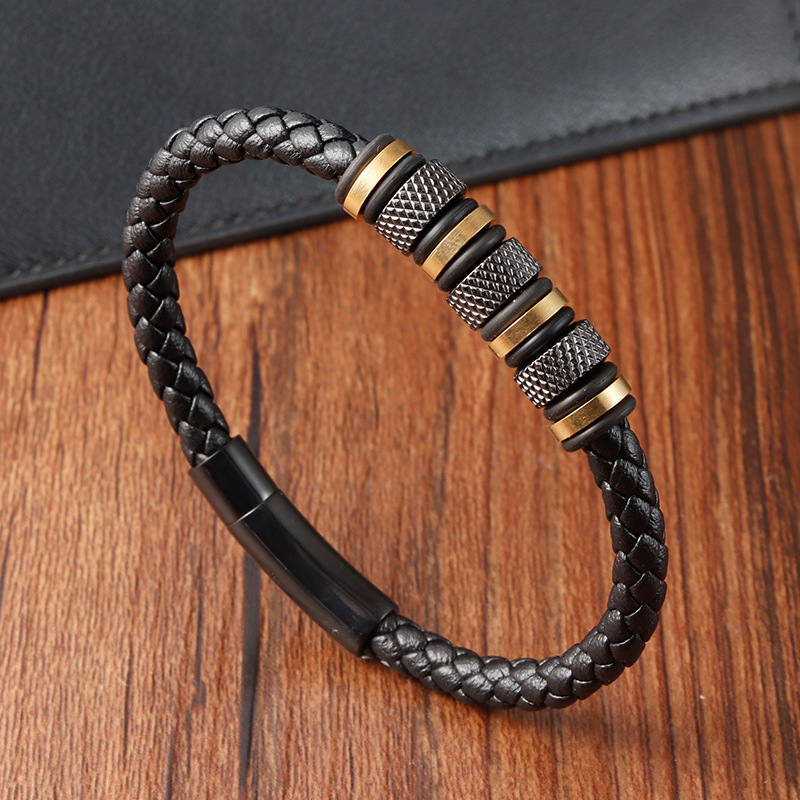 Simple fashion stainless steel bracelet men's charm titanium steel bracelet magnet socket European and American bracelet L20236