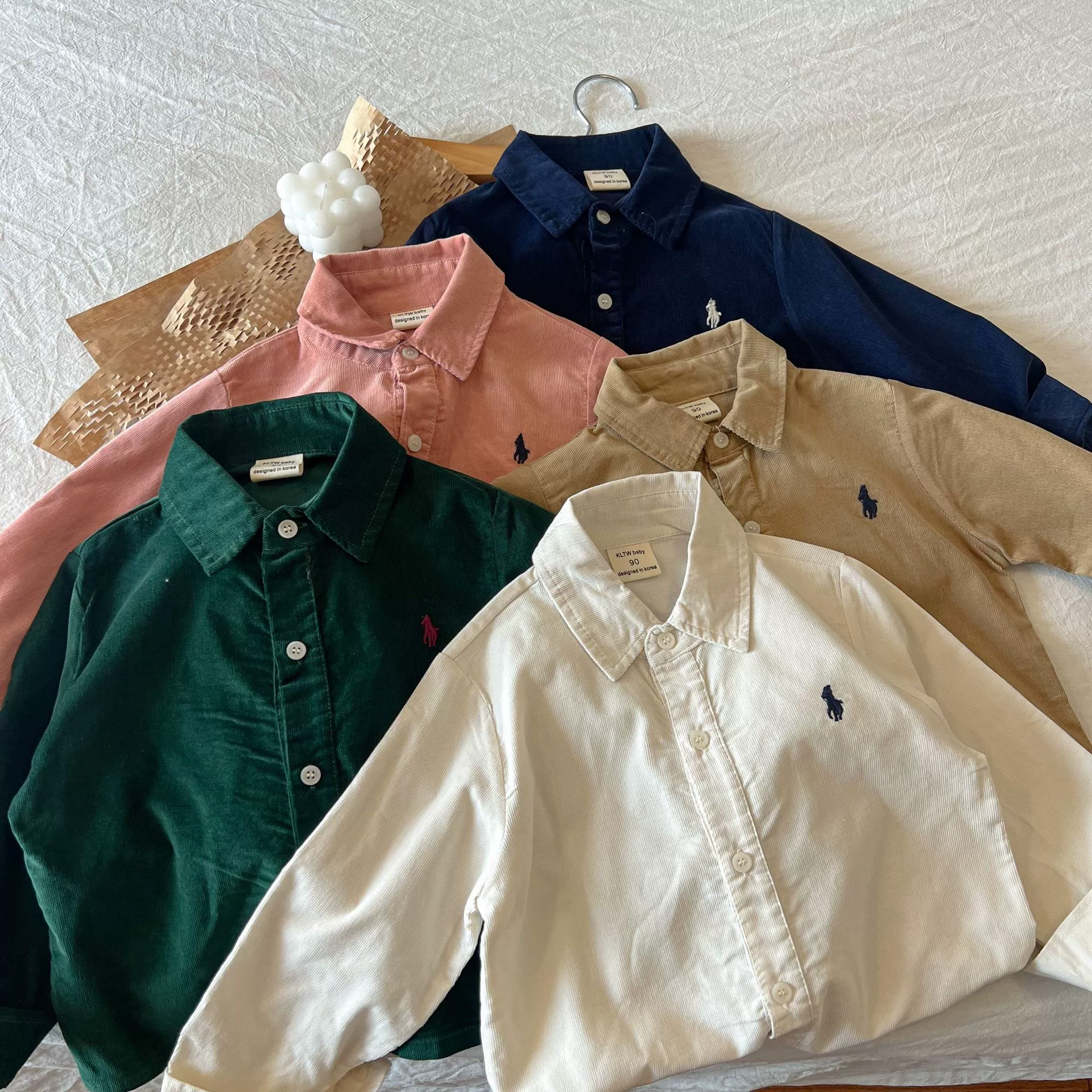 Детская рубашка 2024 Весна новая Вельветовая рубашка для мальчиков с длинными рукавами однотонный кардиган с лацканами для мальчиков