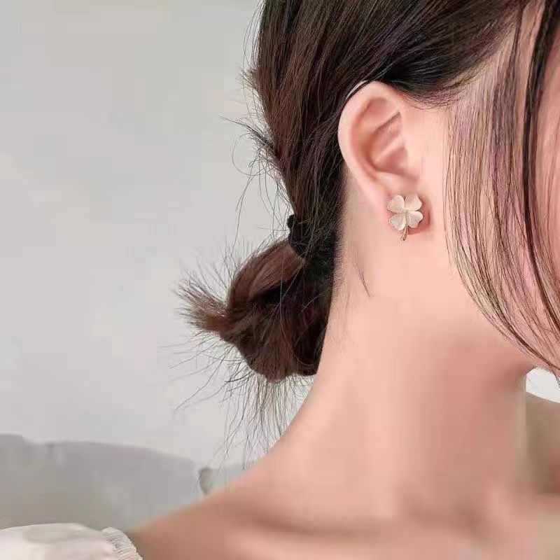 1 Pair Sweet Leaf Flower Alloy Inlay Opal Women's Ear Studs display picture 5