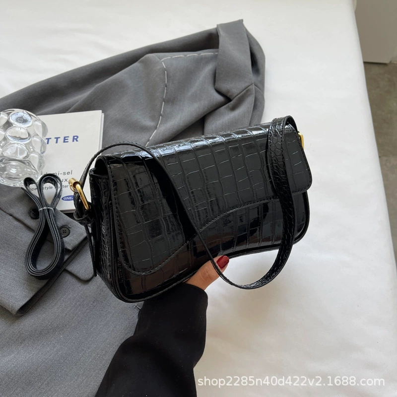 Сумка через плечо, регулируемая лямка, компактные 25×6×16 см, простой элегантный дизайн