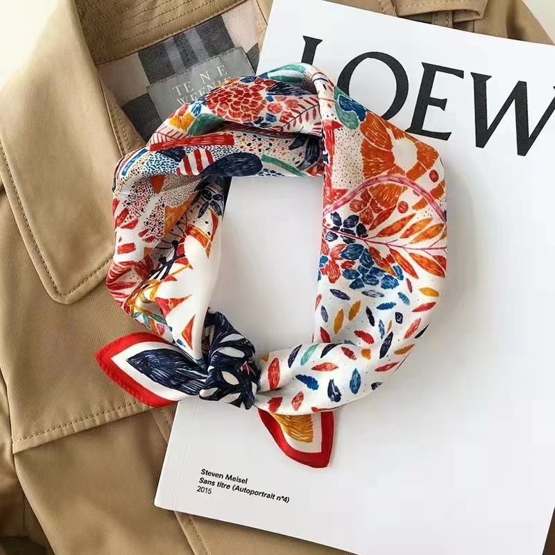 Verano nuevos productos de moda versátil delgado regalo bufandas de seda 70 bufandas cuadradas bufandas de seda bufandas decorativas bufandas bufandas para la madre al por mayor