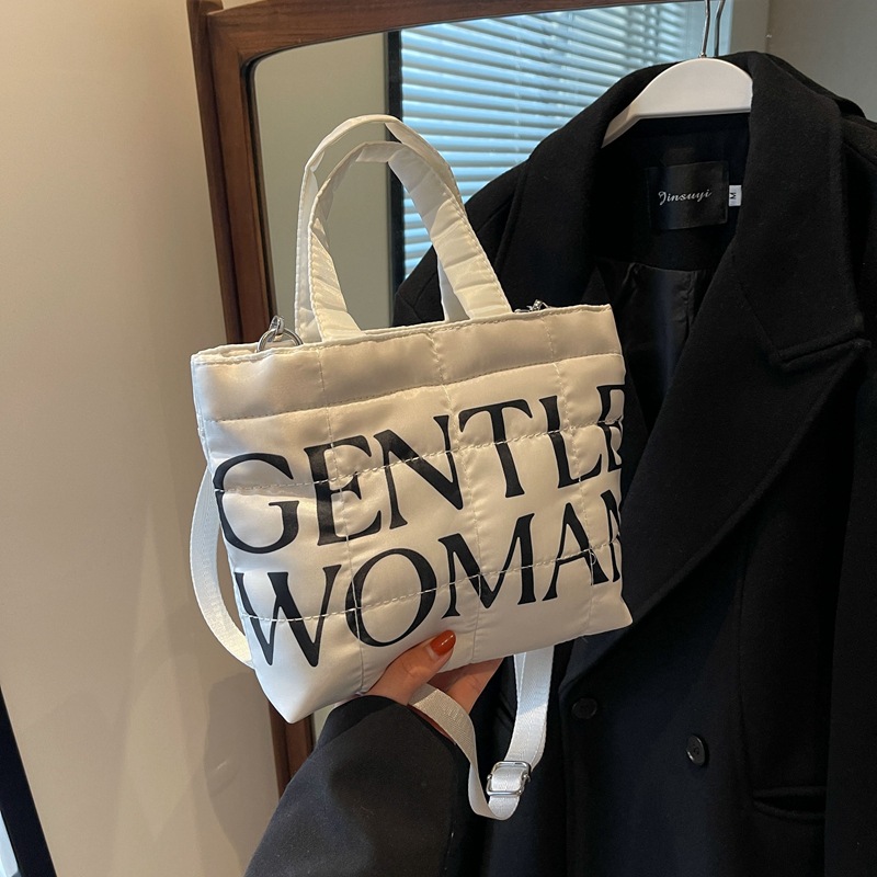 GW letter printed small handbag, new model, Thailand's internet celebrity, lightweight nylon fabric, single-shoulder crossbody, mobile phone wallet.