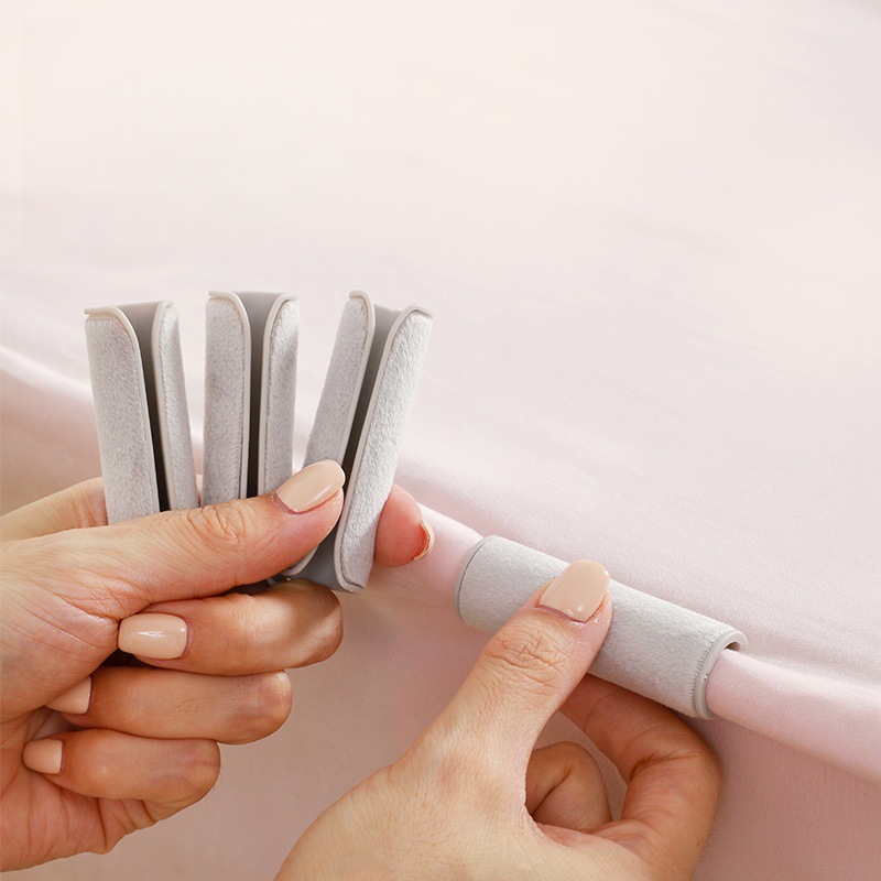 Coral velvet-light gray