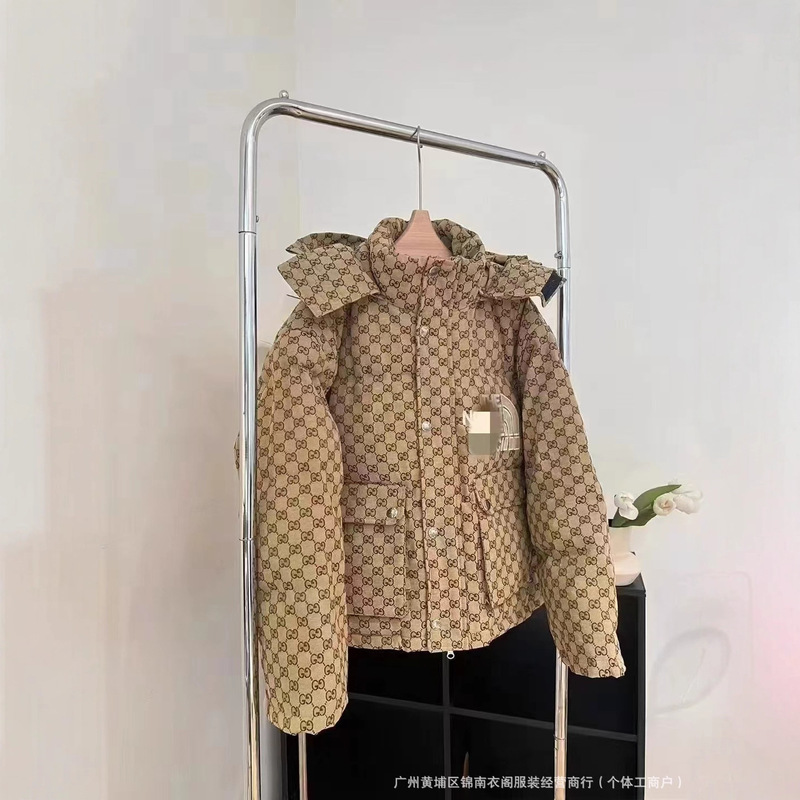 Cross-Border 2026 High-End Letter-Print Hooded down Jacket for Men and Women, Loose Fit, Thickened Winter Style, Cold-Resistant, Versatile, Casual