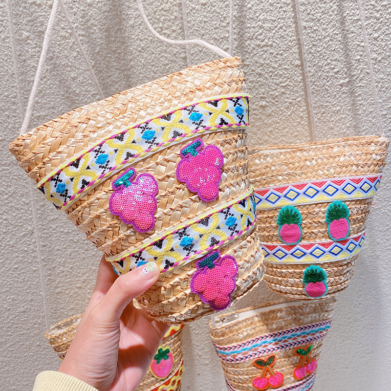 Women's Small Straw Fruit Vacation Beach Weave Bucket Zipper Straw Bag display picture 1