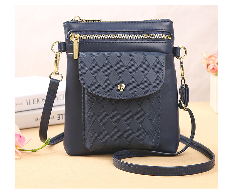 Women's Small Pu Leather Solid Color Lingge Classic Style Zipper Phone Wallets display picture 13