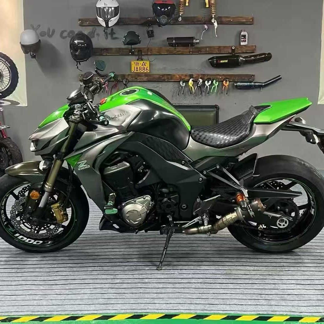 Kawasaki Z1000蟒蛇 importación pura Kawasaki, electroinyección de cuatro cilindros en línea, carro de litro refrigerado por agua