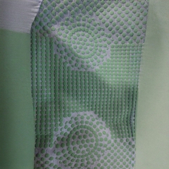 艾草が腰をかばう