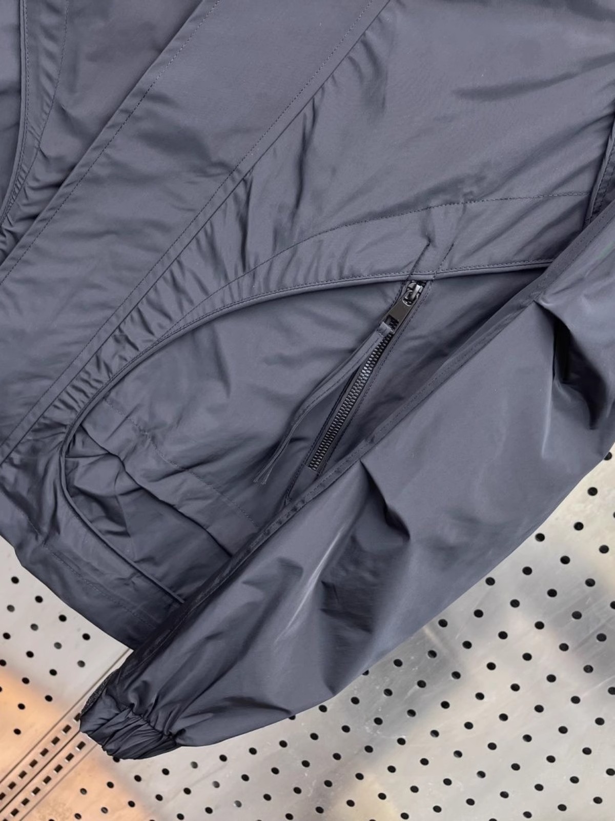 Estilo caliente otoño e invierno nuevo estilo herramientas chaqueta casual de moda con capucha para hombres chaqueta de todo fósforo de tendencia chaqueta superior