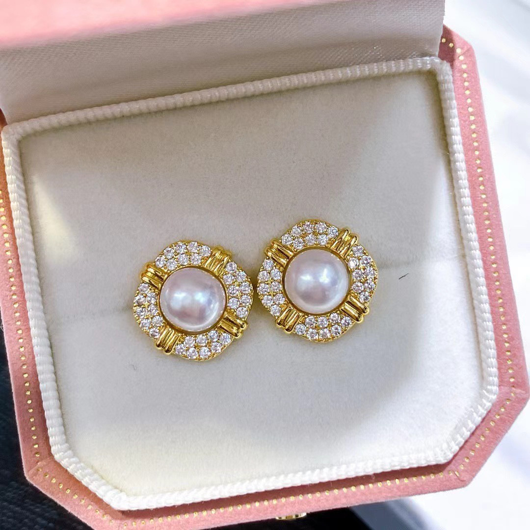 Retro square elegant fashionable earrings with zircon from pearl