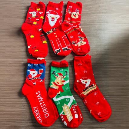 Calcetines navideños Haichin 2025d de media pantorrilla para mujer, diseño de Papá Noel._voghion.com