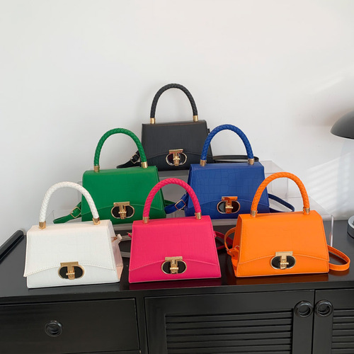 Solid-color lock-style chic shoulder crossbody bag — the  trendy Korean-style minimalist & stylish small square bag for women, perfect for casual outings.