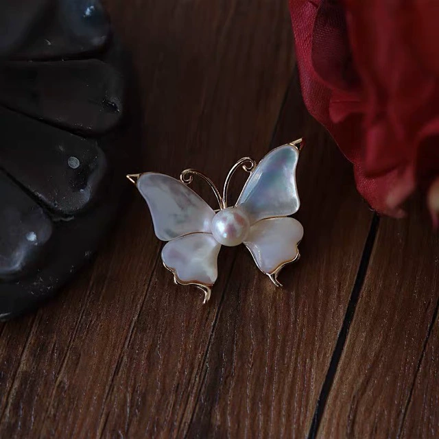Ретро белая бабочка фидий брошь насекомое легкое роскошное натуральное пресноводное жемчуг высокого уровня простой воротник