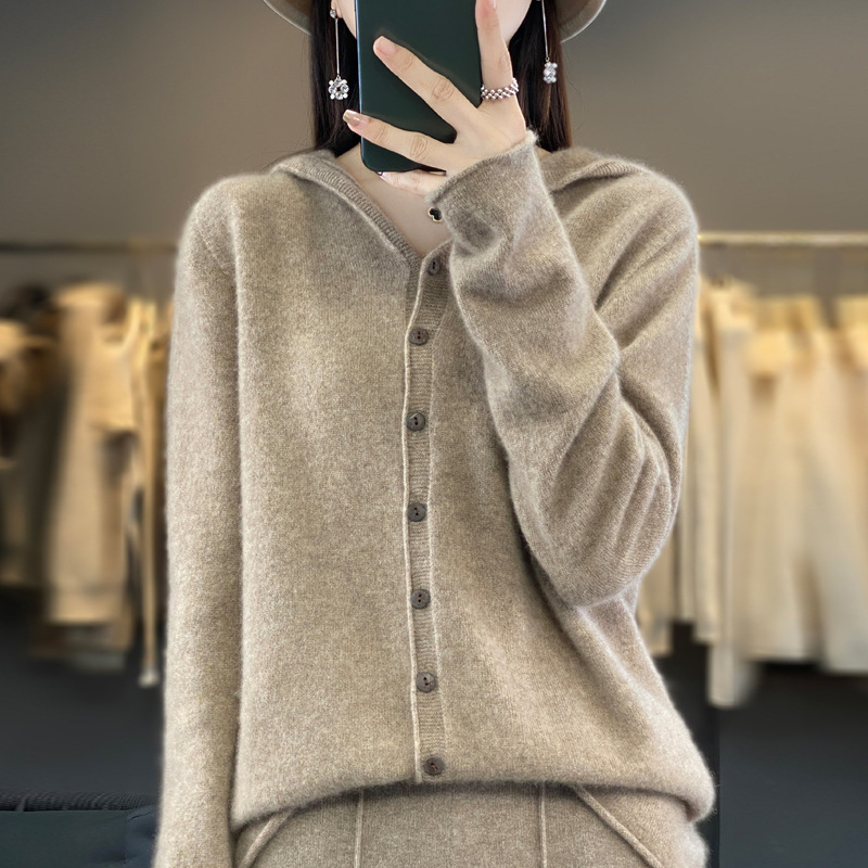 2026 New Autumn and Winter Hooded Knitted Cardigan for Women, Lazy Loose Fit, Slimming and Stylish Sweater Jacket Outerwear 2026 New Autumn and Winter Hooded Knitted Cardigan for Women, Lazy Loose Fit, Slimming and Stylish Sweater Jacket Outerwear