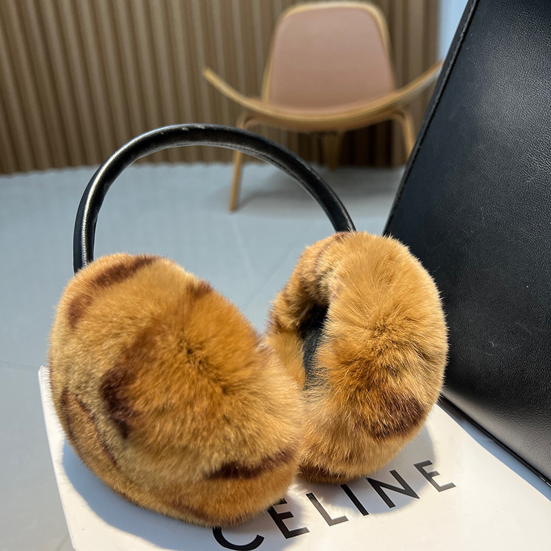 韓国のinsのウサギの毛の耳カバーの女性の秋冬の保温の耳カバーの耳の包みの簡単な草の耳は耳を覆って暖かくて伸縮できます。