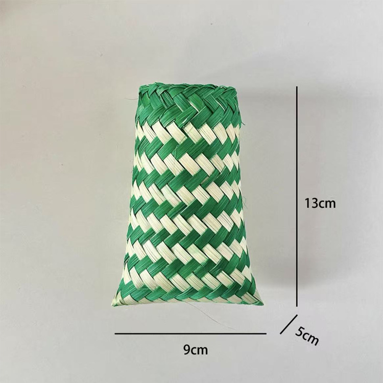 Festival del Bote del Dragón Tejer de bambú Hecho a mano Diy Barco del bote del dragón Bolso de ajenjo Ramo Empaquetado Decoración de la puerta Colgante de la puerta Joyas de coche hechas a mano