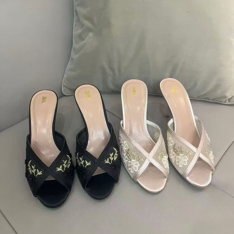 Zar Summer 2026 New Women's Shoes Off-White Embroidered Mesh Beaded Peep-Toe Stiletto Heel Open-Back Fashion Sandals Zar Summer 2026 New Women's Shoes Off-White Embroidered Mesh Beaded Peep-Toe Stiletto Heel Open-Back Fashion Sandals