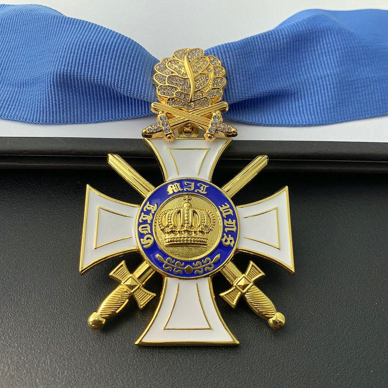 in stock Prussian Medal Knight Grand Crown Cross Badge German Medal Foreign Medal Necklace Brooch in stock Prussian Medal Knight Grand Crown Cross Badge German Medal Foreign Medal Necklace Brooch