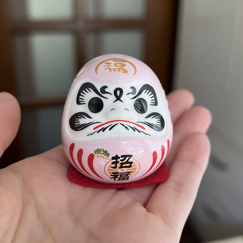 Estilo japonés Damo decoración de cerámica Japonesa Damo huevo suerte Damo pequeño tamaño mini gato afortunado decoración del coche