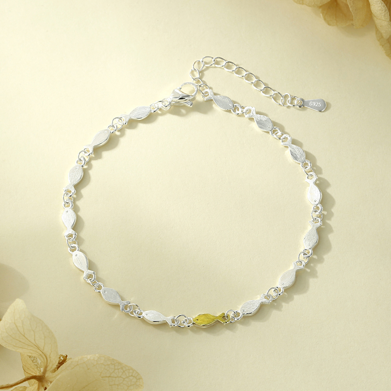 跨境爆款简约森系可爱拉丝一群小鱼手链欧美创意鱼镀银手链女代发