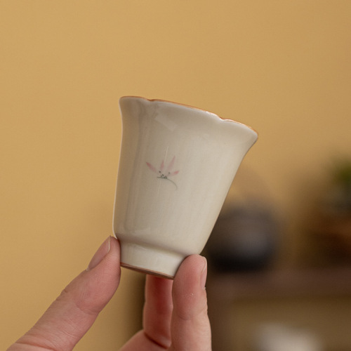 Hand-painted Tea Cup Gongfu Tea Set Tea Drinking Cup Solid Glaze Host Cup Home Use Single Cup Ceramic Tea Drinking New Chinese Style Aroma