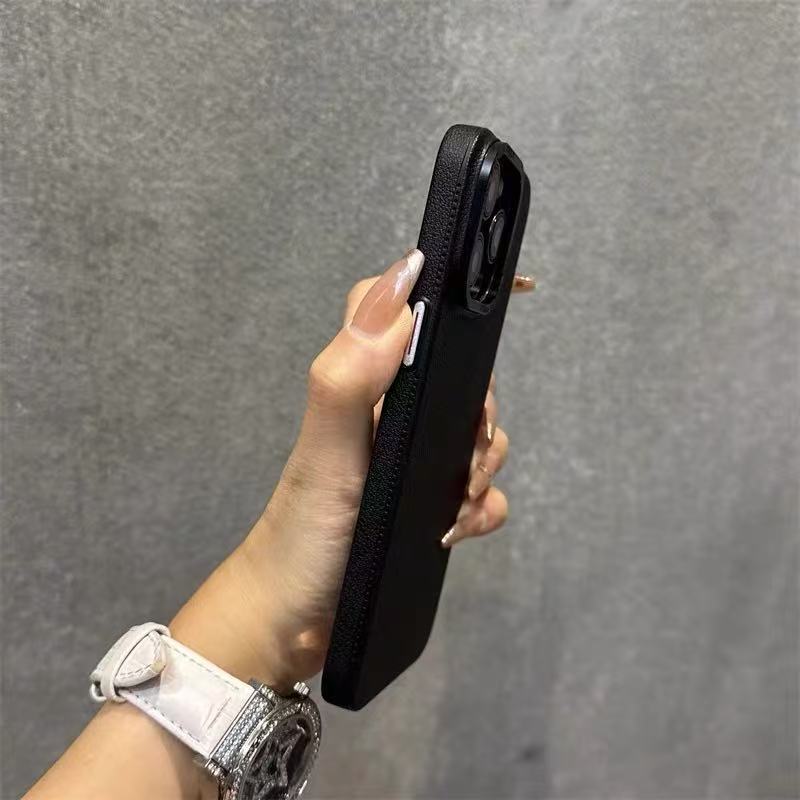 Patrón de lichi de color sólido simple para iPhone15 estuche para teléfono móvil de agujero grande 16ProMax 14 Apple 13 hombres y mujeres 16 duro