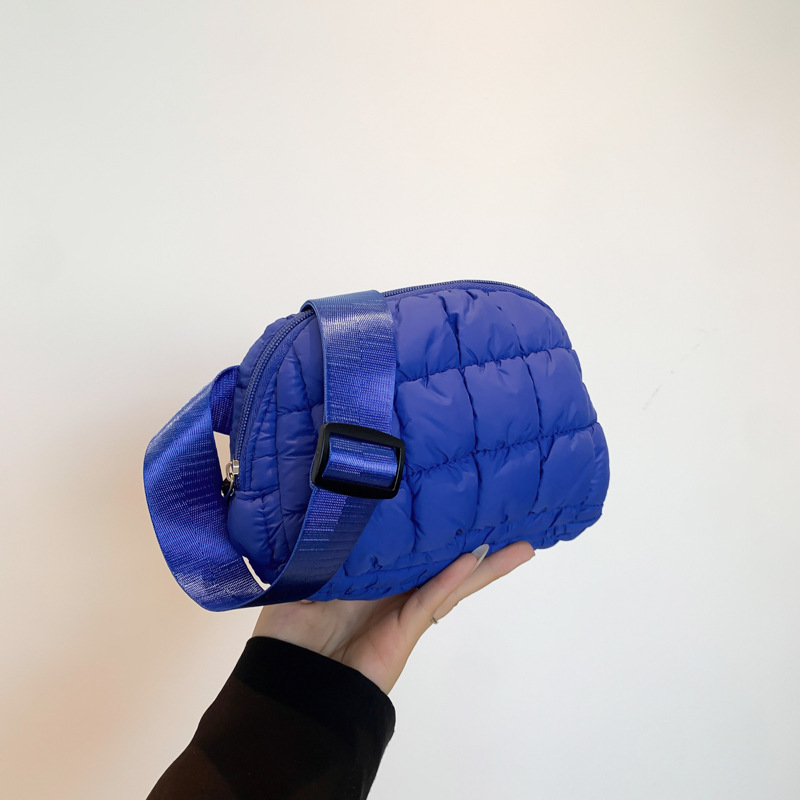 Bolsa de pecho casuales de cuadrillas suaves 2024 nueva moda versátil bolsa casuales simple ancha correa de hombro