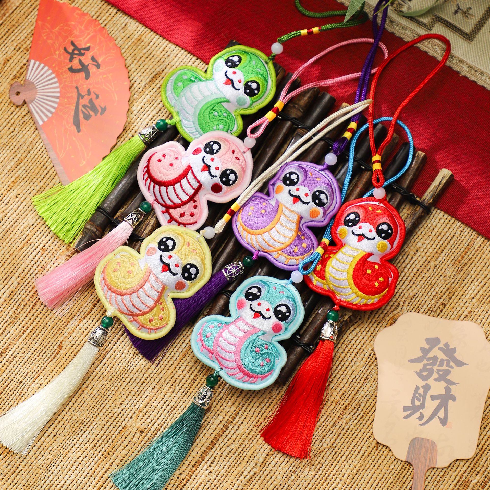 Cuerpo de siete colores de cordero Fu serpiente Lime colgante decoración de barril de Año Nuevo con florista material DIY colgante de flores