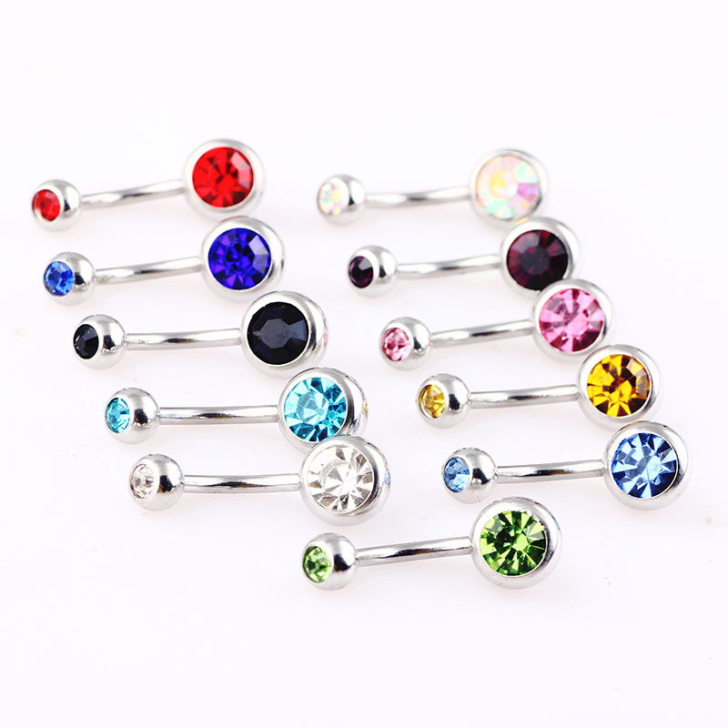 16G labret stud size and finish detail