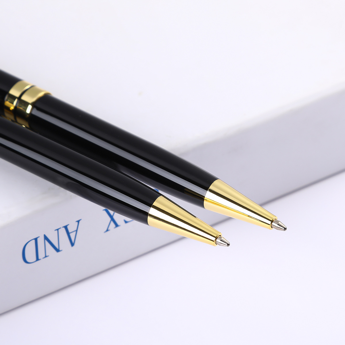 Fábrica al por mayor negro bolígrafo regalo de negocios de alto grado metal bolígrafo publicidad regalo pluma letras