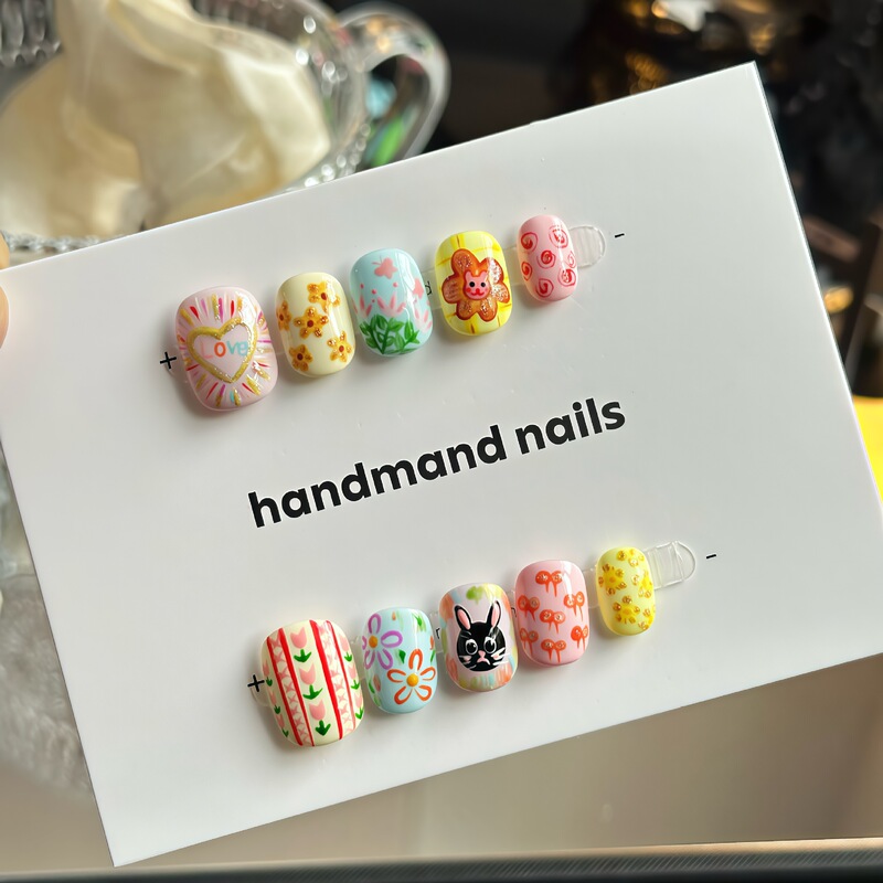 Dopamine Graffiti Short Style Whitening Art Wearable Nails Ins Cute Cartoon Personality Nail Art Wholesale New Year Nail Art