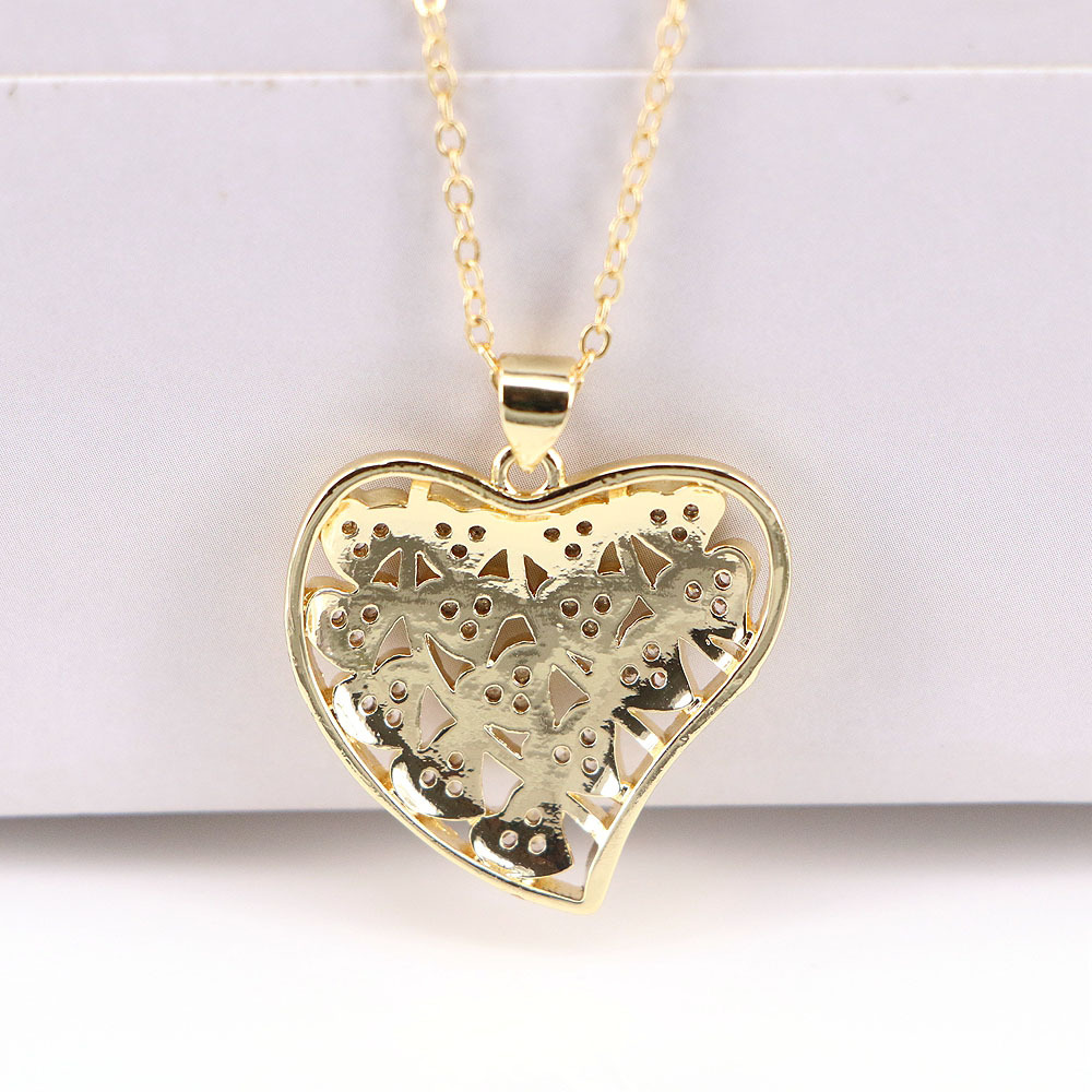 Collar Con Colgante De Corazón Grande Tridimensional Hueco display picture 4