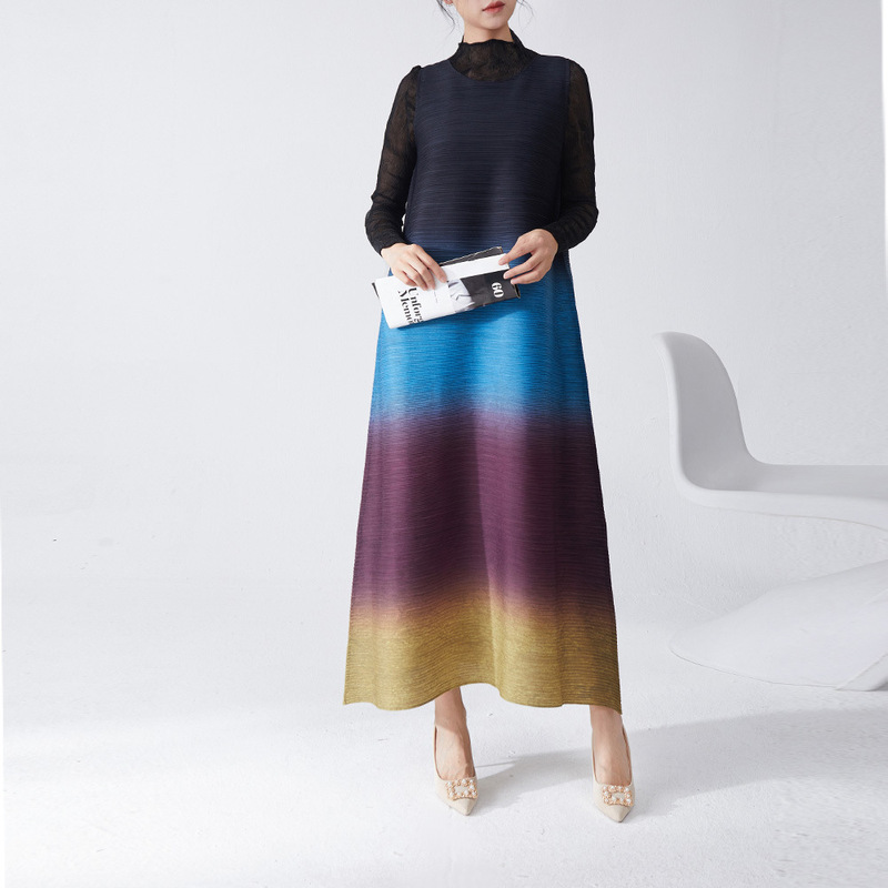 Miyake 2024 New Elegant Gradient Retro Pleated Sleeveless dress Women's Mid-length A- line Vic Dress Miyake 2024 New Elegant Gradient Retro Pleated Sleeveless dress Women's Mid-length A- line Vic Dress