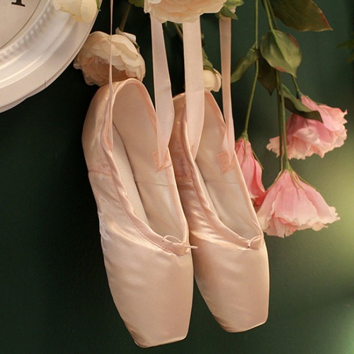 Ballet shoes, children's pointe shoes, lace-up dance shoes, women's retro pointe shoes, painless French lace-up dance shoes