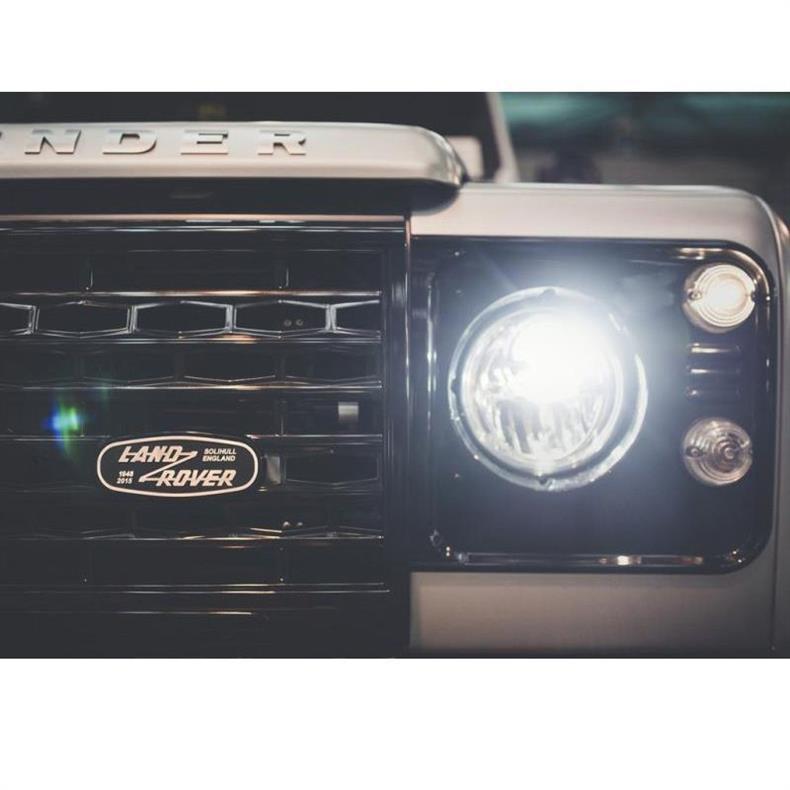 Suitable for Land Rover Defender Grille Emblem, Land Rover Car Emblem, Hood Emblem, Defender 15 Model Modified Grille Emblem