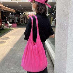 タイの潮牌SASITOTE同モデルの軽やかなトートバッグは性のリラックス感に合わせて買い物します。
