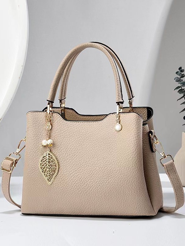 Fashionable capacious bag, genuine leather