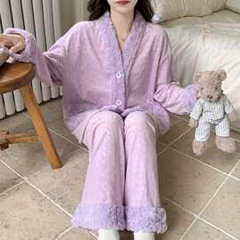 批发2026新款海岛绒睡衣女秋冬款甜美V领薄绒加厚舒适家居服套装